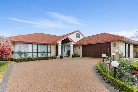 5 Connemara Court, West Harbour, Auckland