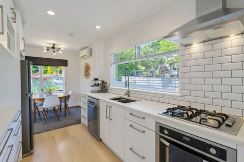97 Stott Avenue, Birkdale, Auckland
