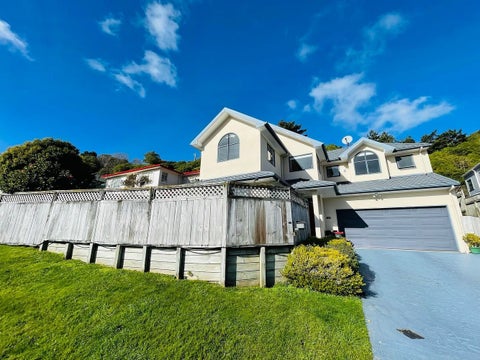 17A Furlong Crescent, Churton Park, Wellington