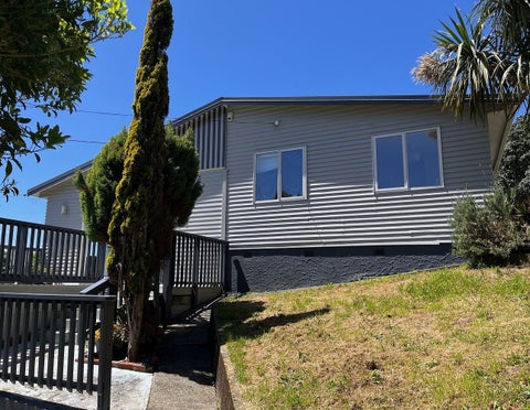 32 Hollies Crescent, Johnsonville, Wellington
