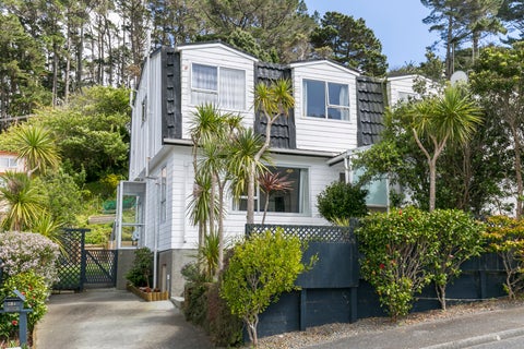 13A Percy Dyett Drive, Karori, Wellington