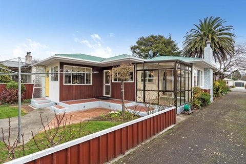 12 Armstrong Avenue, Carterton