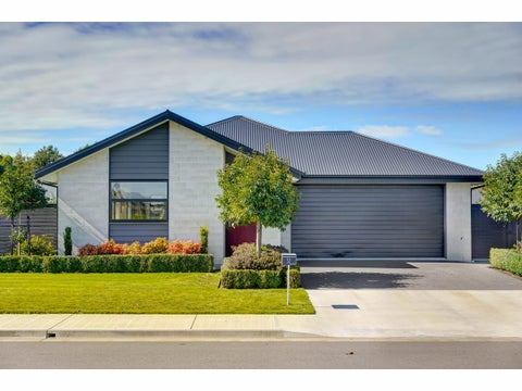 32 Shrimpton Avenue, Woodend, Woodend