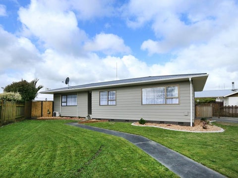 25 Hillcrest Drive, Kelvin Grove, Palmerston North