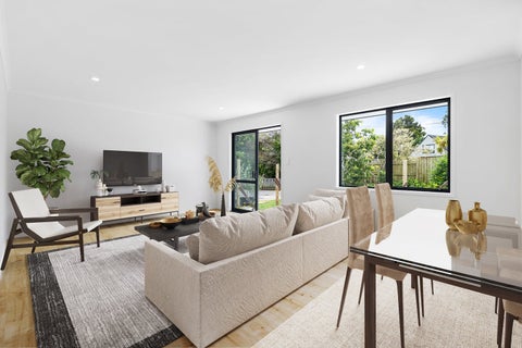 2/85A Atkinson Road, Titirangi, Auckland