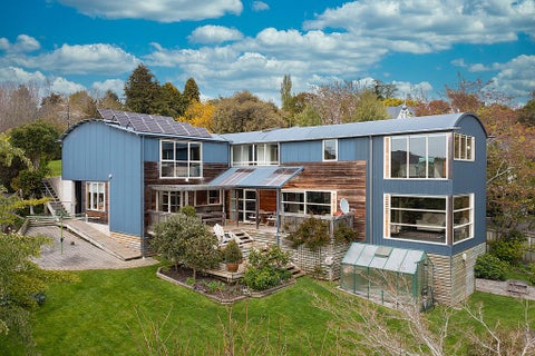 35 Garden Place, Glenleith, Dunedin