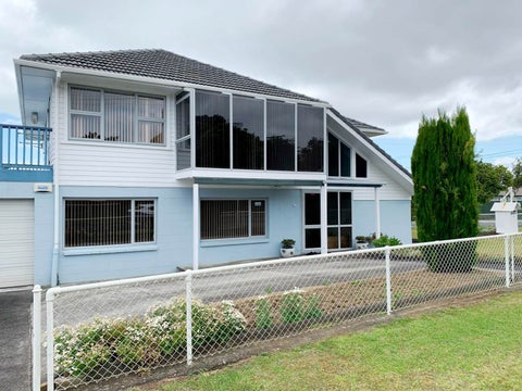 1 Scanlen Terrace, Kelston, Auckland