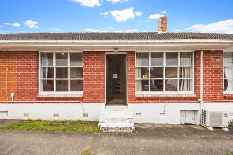 2/3202 Great North Road, New Lynn, Auckland