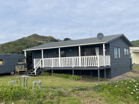 11A Beach Road, Mokau, Mōkau