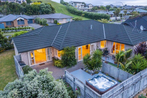 58 Realm Drive, Paraparaumu