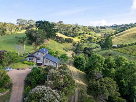 115 Wilma Road, Surfdale, Waiheke Island