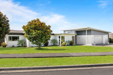 9 Columbia Crescent, Beachlands, Auckland