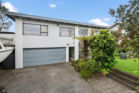 997 Beach Road, Torbay, Auckland