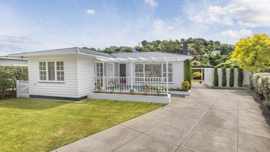 27 Cluny Road, Plimmerton, Porirua