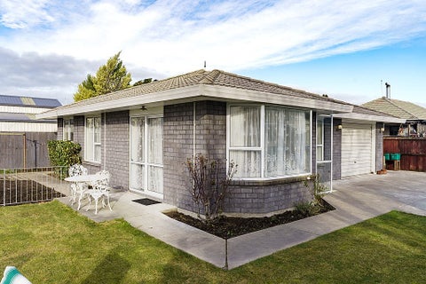 2/62 Moffett Street, Islington, Christchurch