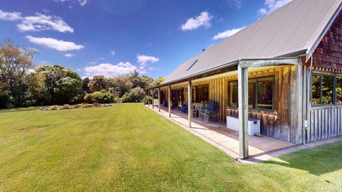 1046 Queen Street East, Levin, Levin