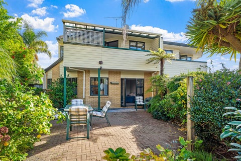 68 Palmgreen Court, Stanmore Bay, Whangaparaoa