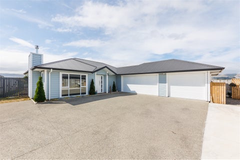 118 Johnstone Drive, Fitzherbert, Palmerston North