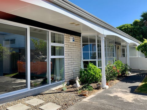 2/62 Walford Road, Point Chevalier, Auckland