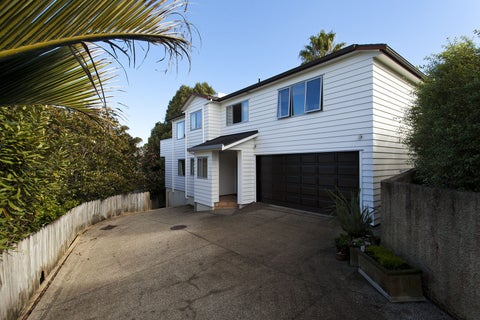 2/1 Keys Street, Belmont, Auckland