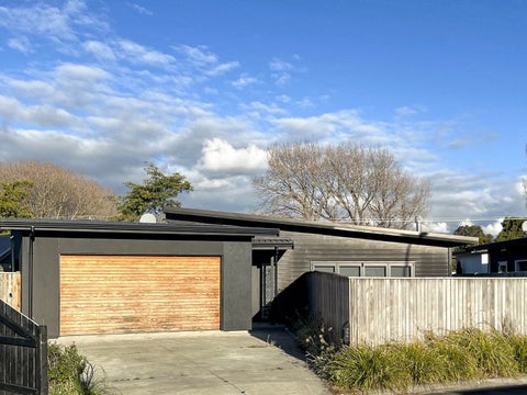 24 Serenity Crescent, Kelvin Grove, Palmerston North