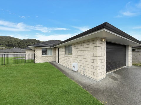7 Shearwater Lane, Whitby, Porirua