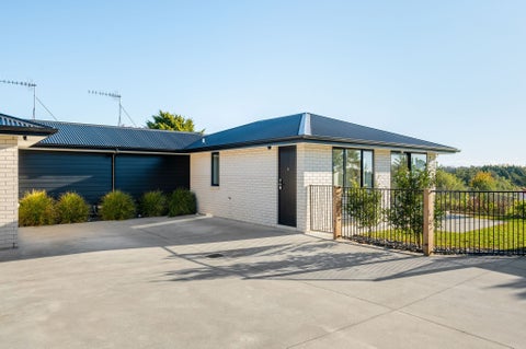 98D Forest Lake Road, Forest Lake, Hamilton