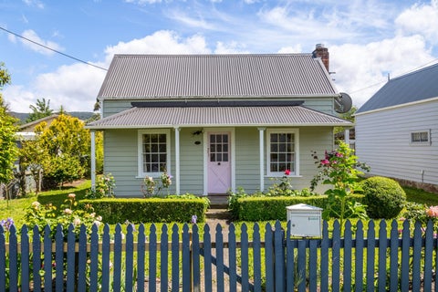 24 Waite Street, Featherston
