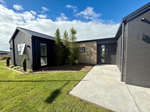 1 Tunarau Street, Raglan, Raglan