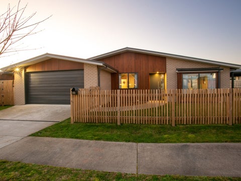 48 Pengover Avenue, Leamington, Cambridge