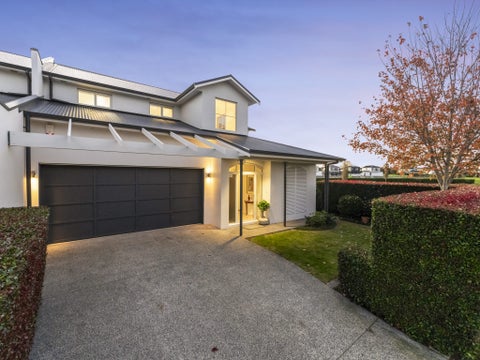 11 Lake Drive, Karaka, Papakura