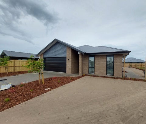 48 Whitehorn Drive, Lincoln, Lincoln