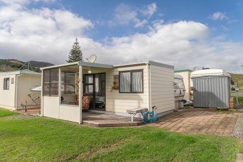 1091E Colville Road, Amodeo Bay