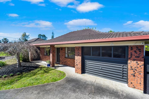 2/32 Ray Small Drive, Papakura, Auckland