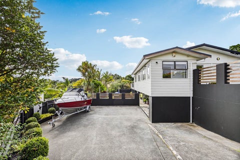 11 Finchley Road, Torbay, Auckland