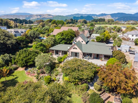 21 Wood Leigh, Paraparaumu Beach, Paraparaumu