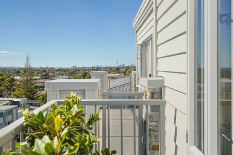 4H/3 Keystone Avenue, Three Kings, Auckland
