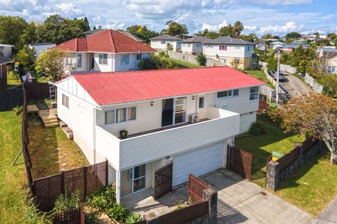 10A Castaing Crescent, Te Atatu South, Auckland