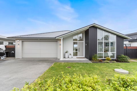 8 Karo Road, Beachlands, Auckland