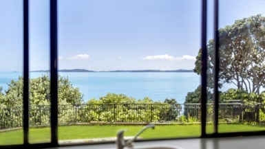 11 Hawke Crescent, Beachlands, Auckland