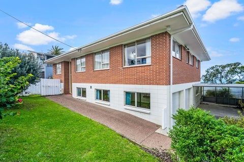 26 Masterton Road, Rothesay Bay, Auckland