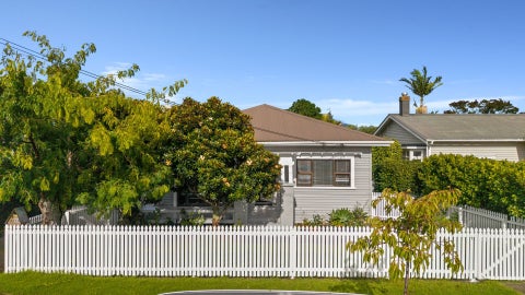 19 Ennismore Road, Mount Albert, Auckland