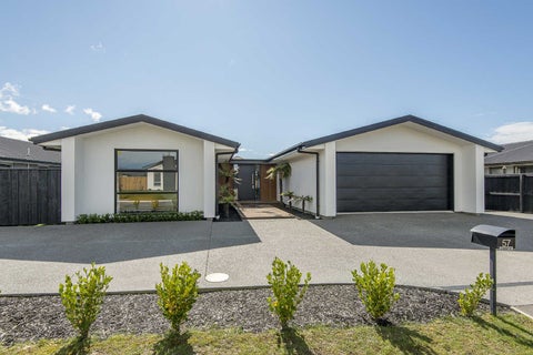 57 Oaks Drive, Lincoln, Lincoln