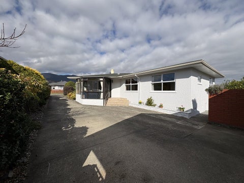22 Tennyson Crescent, Stoke, Nelson
