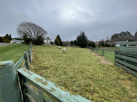 8 Hughies Lane, Otautau, Otautau