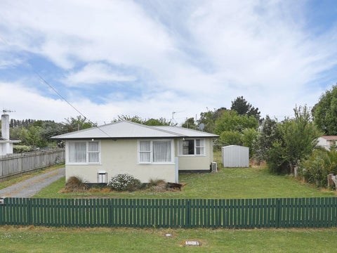 11 Ngahina Street, Marton