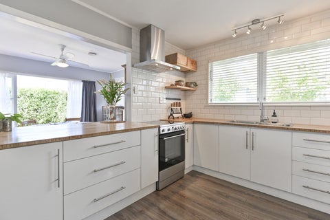 221 Tudor Avenue, Mayfair, Hastings