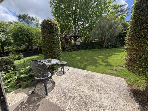 2/9 Havelle Avenue, Titirangi, Auckland