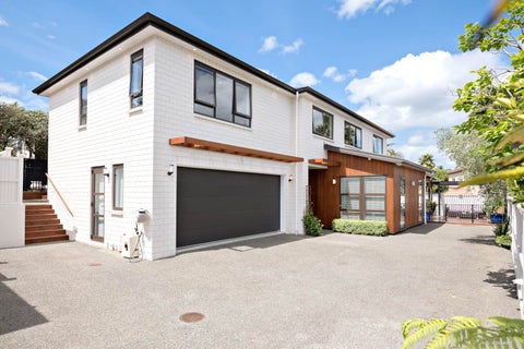 76A Ridge Road, Howick, Auckland