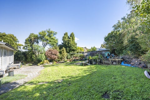 13 Helleur Road, Massey, Auckland